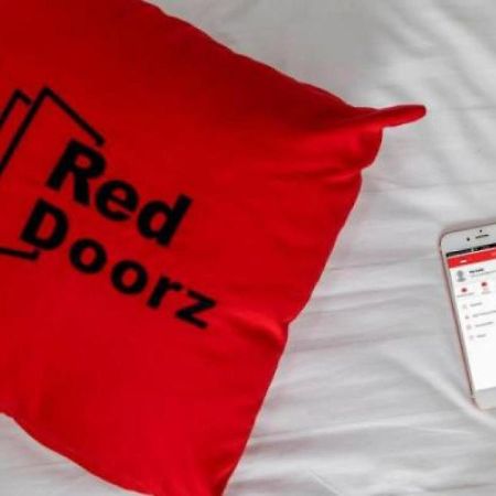 Reddoorz Plus Near Ancol Jakarta Luaran gambar